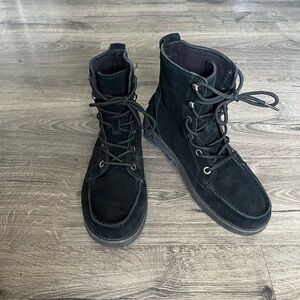 Koolaburra Men's Black Suede Lace-Up Moc Toe Boots